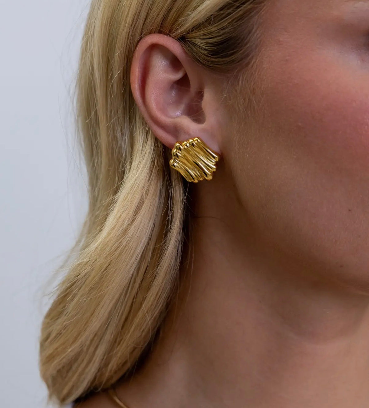 Julia Statement Earring