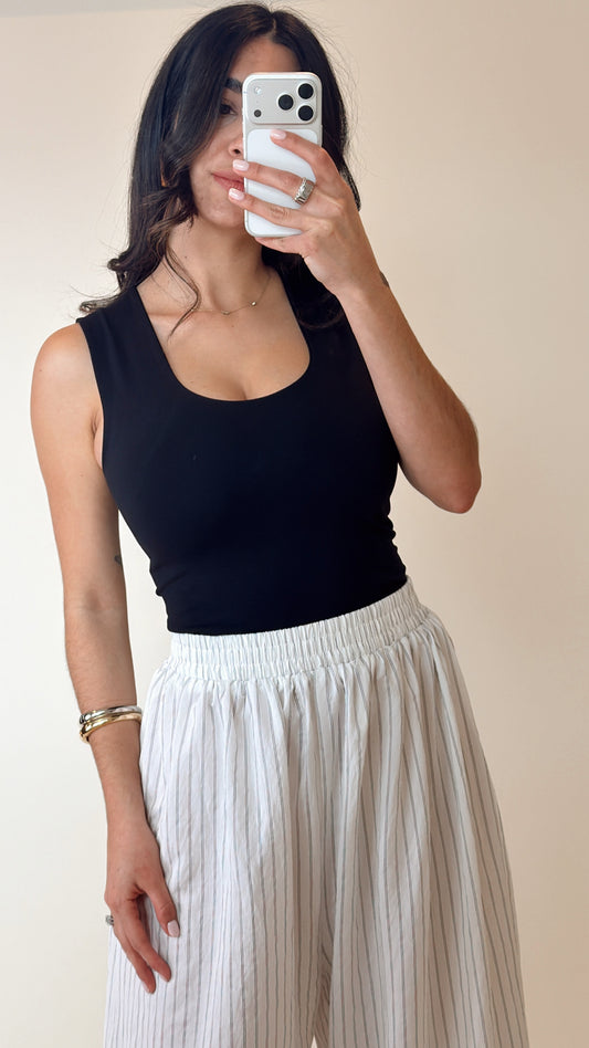 Essential Sculpt Tank Black